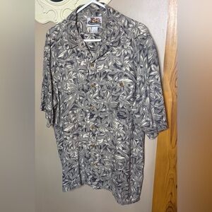 Paradise Coves Men’s 100% Silk Cabana Shirt Gray Cream Leaves Sz Large Vacation